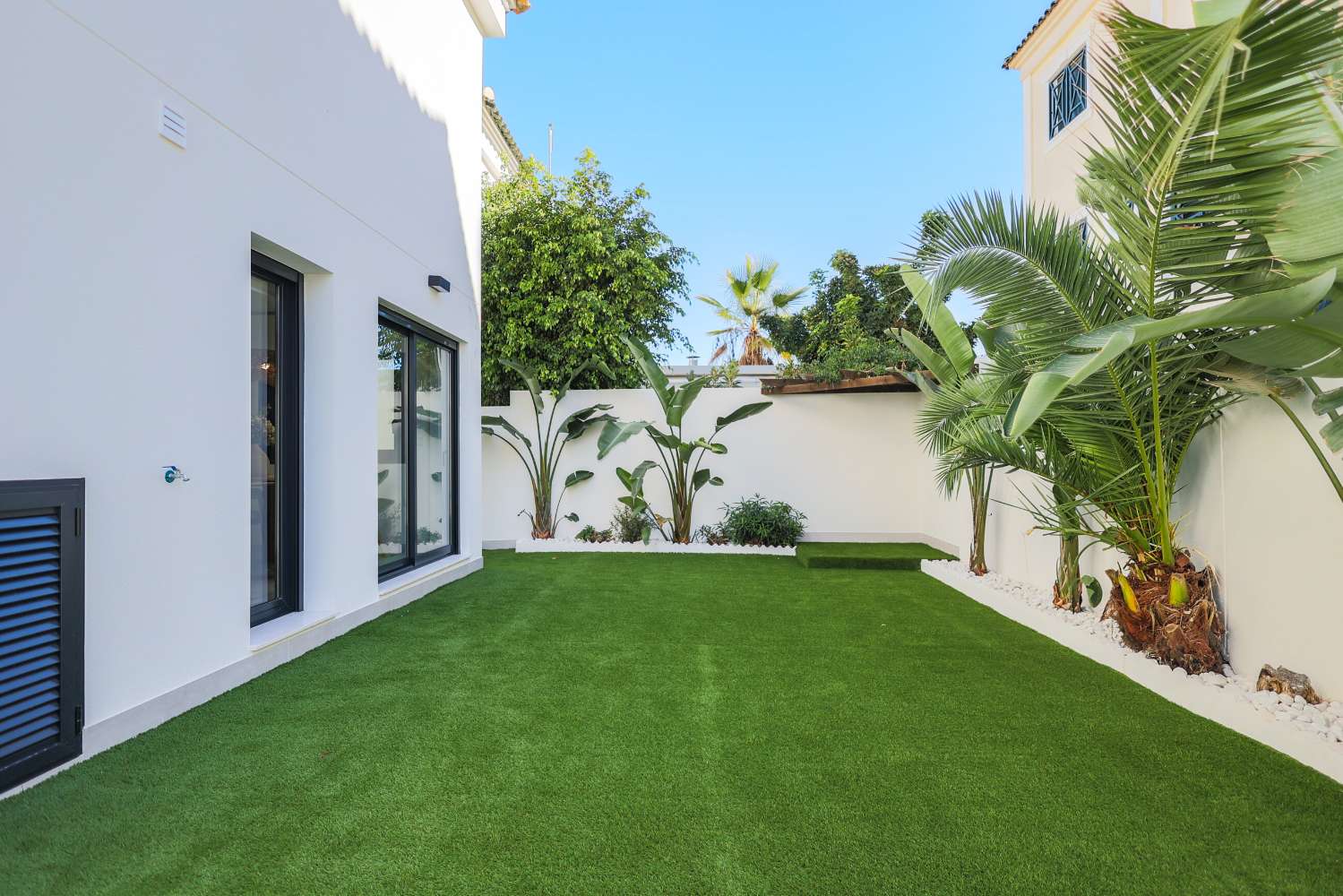 Villa totalmente renovada en Las Filipinas - Orihuela Costa