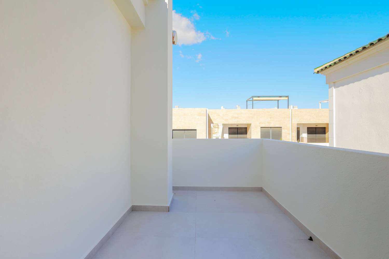 Villa totalmente renovada en Las Filipinas - Orihuela Costa