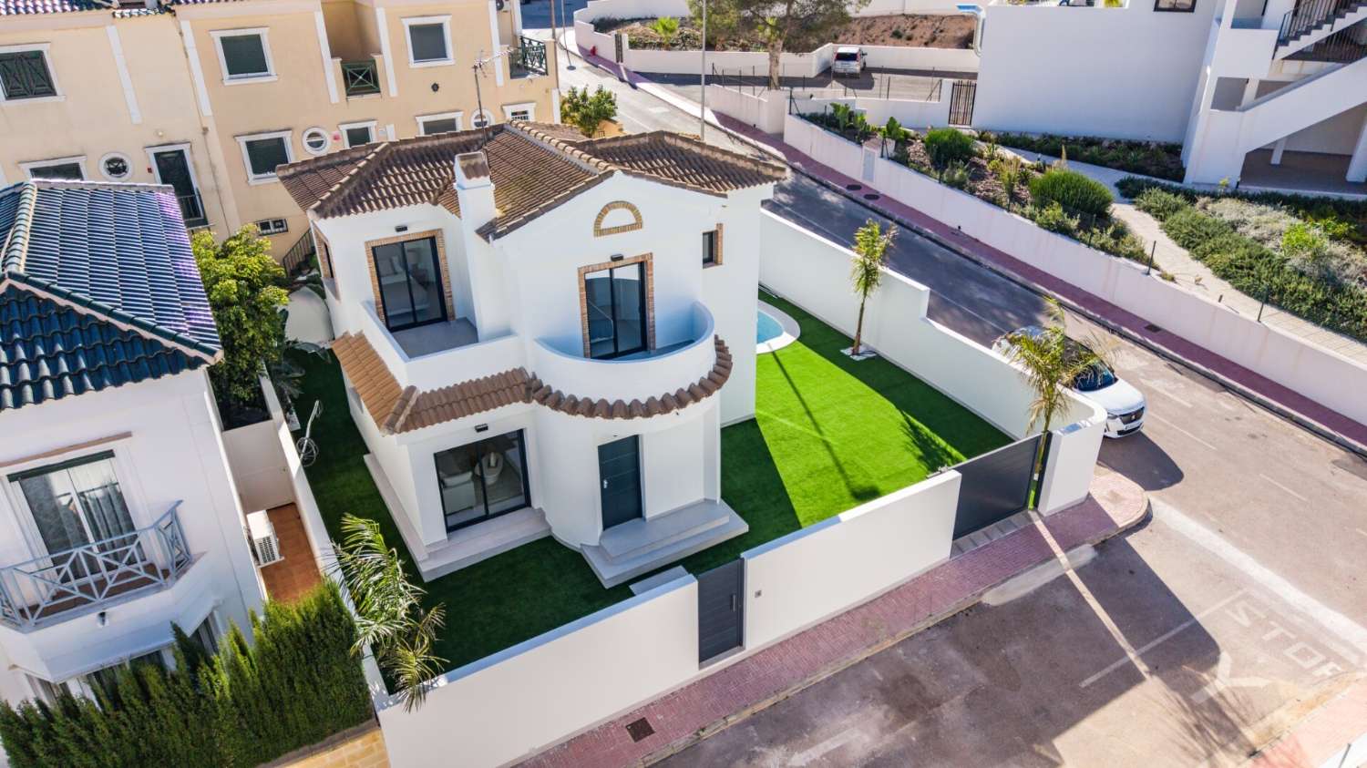 Villa totalmente renovada en Las Filipinas - Orihuela Costa