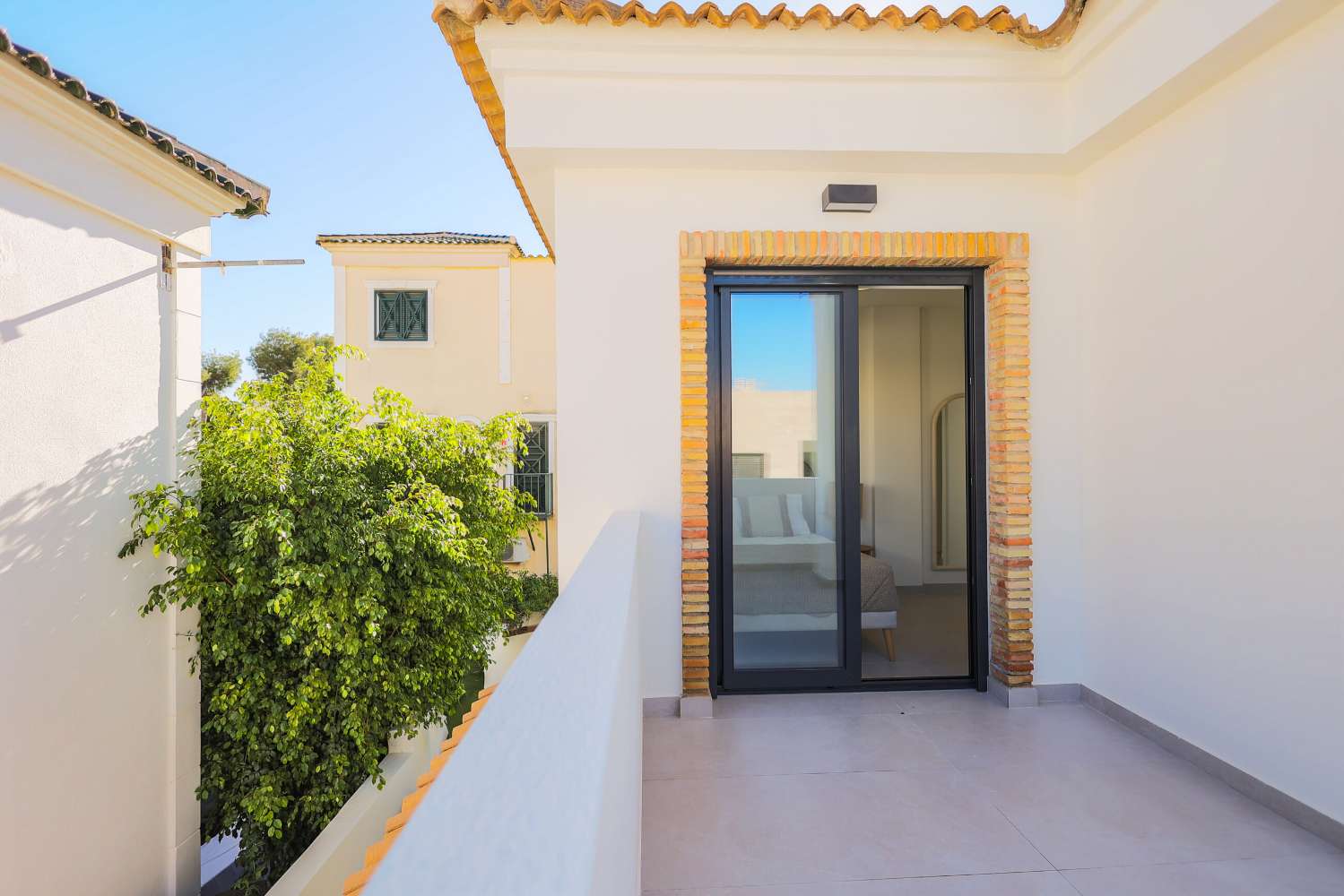 Villa totalmente renovada en Las Filipinas - Orihuela Costa