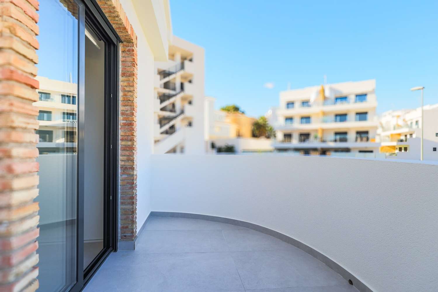 Villa totalmente renovada en Las Filipinas - Orihuela Costa