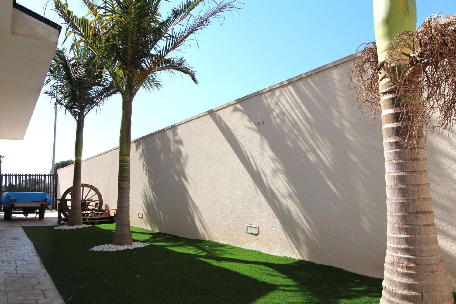 Tu refugio perfecto: un chalet independiente con grandes detalles y acabados excepcionales.