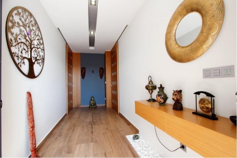 Tu refugio perfecto: un chalet independiente con grandes detalles y acabados excepcionales.