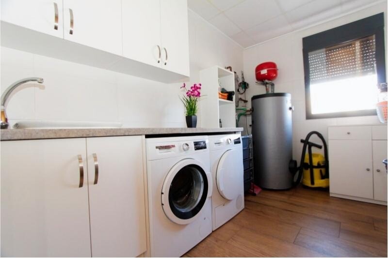 Tu refugio perfecto: un chalet independiente con grandes detalles y acabados excepcionales.