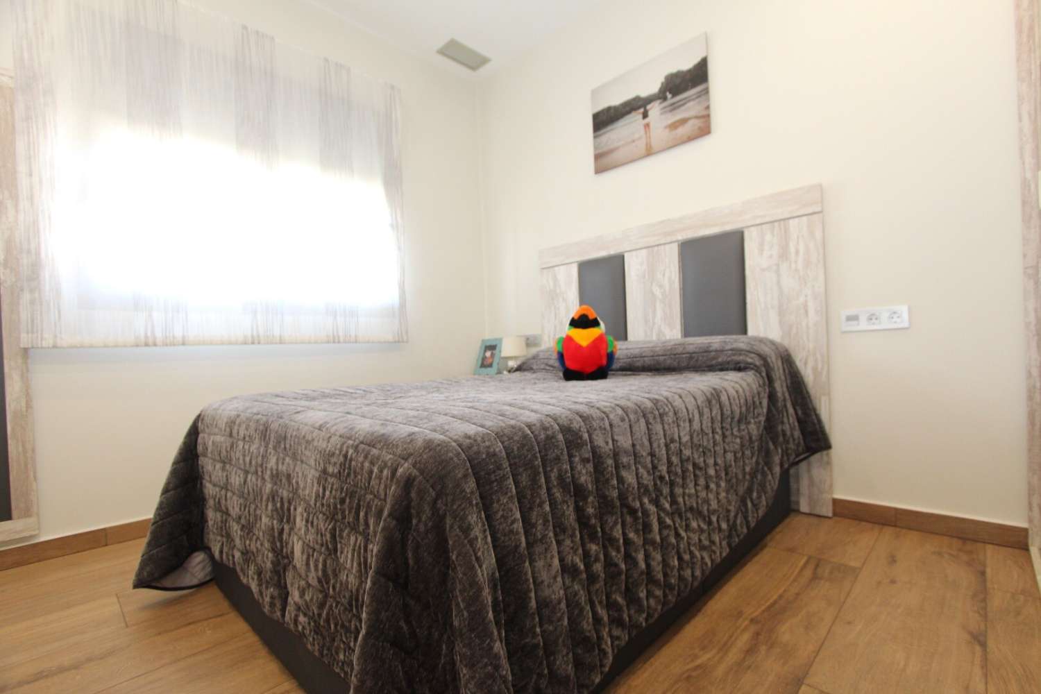 Tu refugio perfecto: un chalet independiente con grandes detalles y acabados excepcionales.