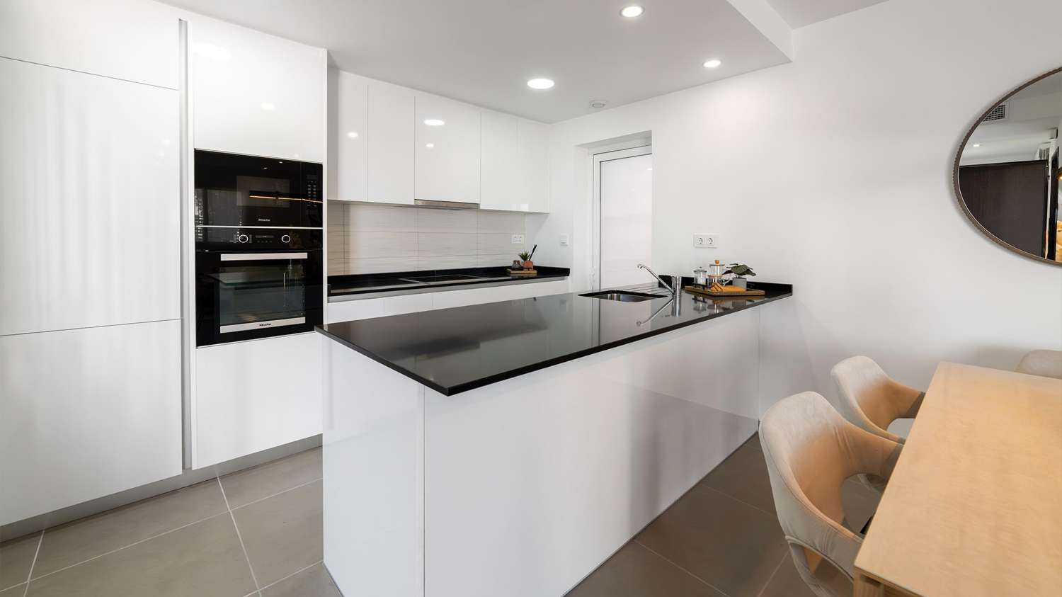 Villa en venta en Almería