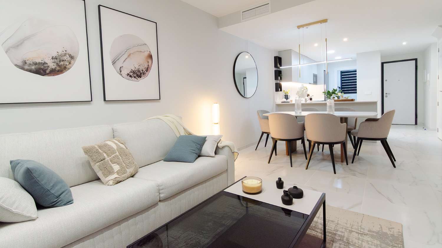 Apartamentos, bungalows, villas pareadas e independientes con magníficas zonas comunes en Torrevieja