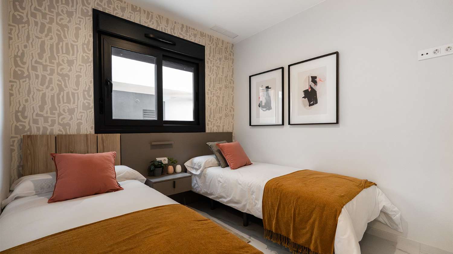 Apartamentos, bungalows, villas pareadas e independientes con magníficas zonas comunes en Torrevieja