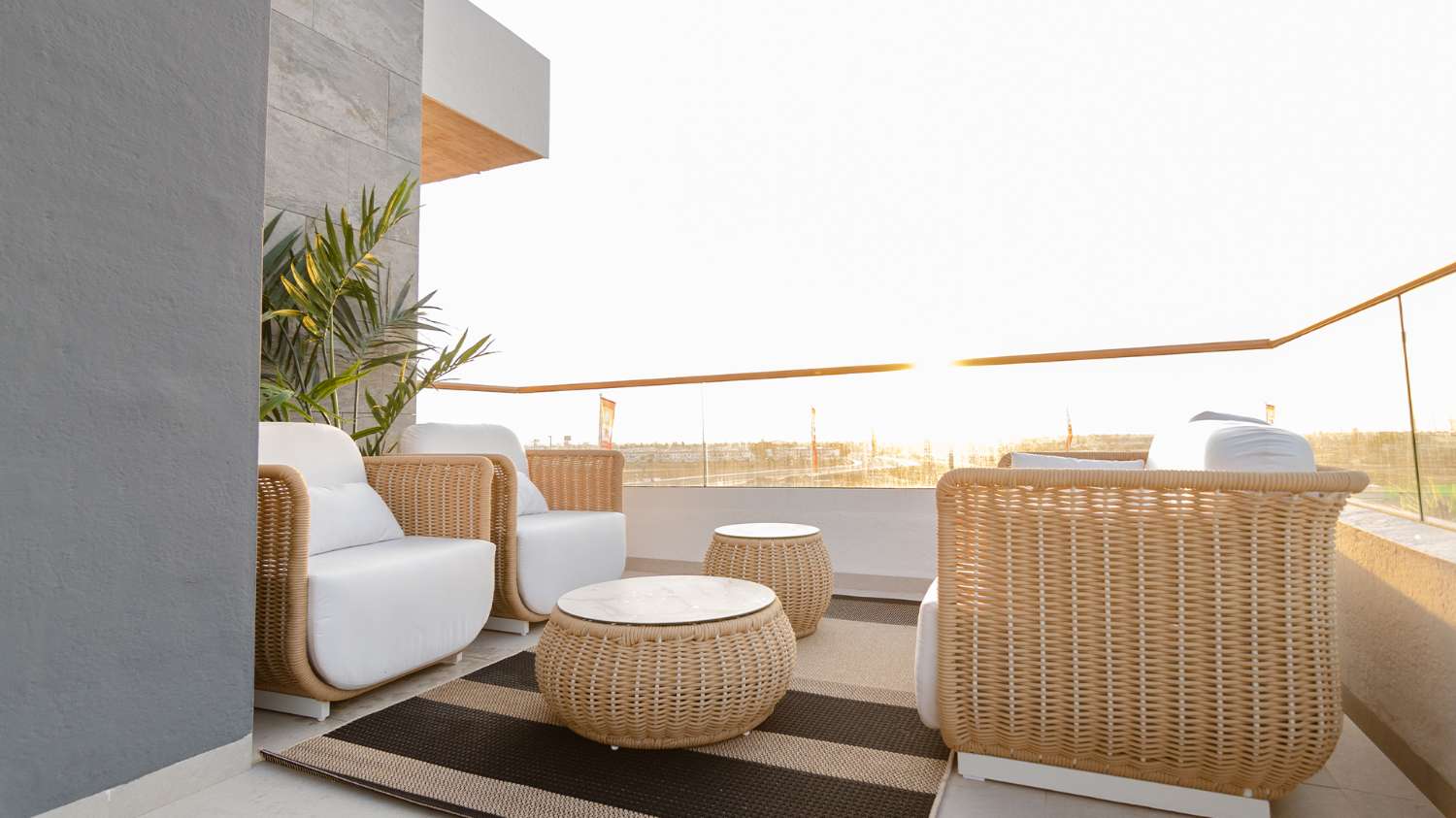Apartamentos, bungalows, villas pareadas e independientes con magníficas zonas comunes en Torrevieja