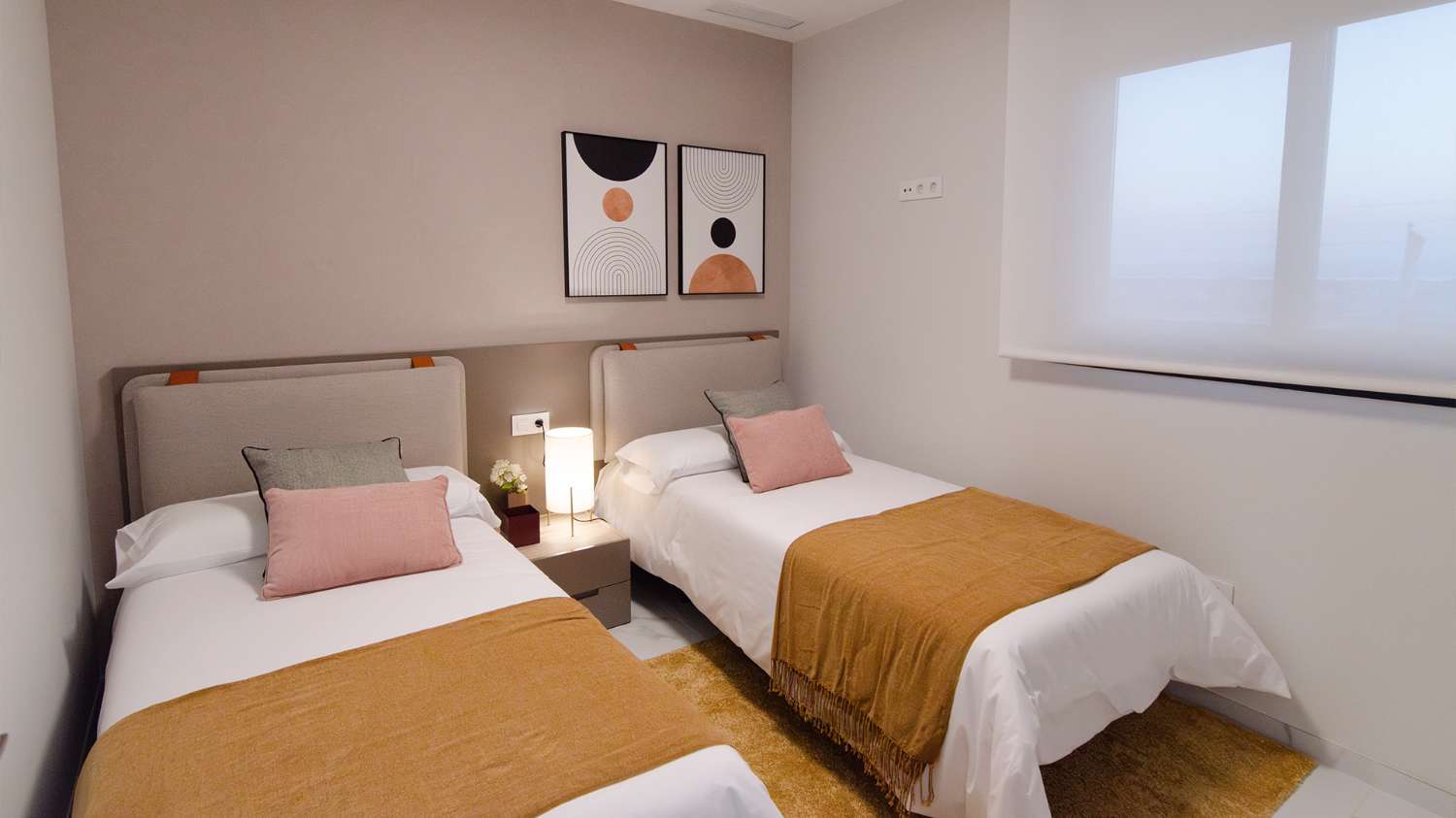 Apartamentos, bungalows, villas pareadas e independientes con magníficas zonas comunes en Torrevieja