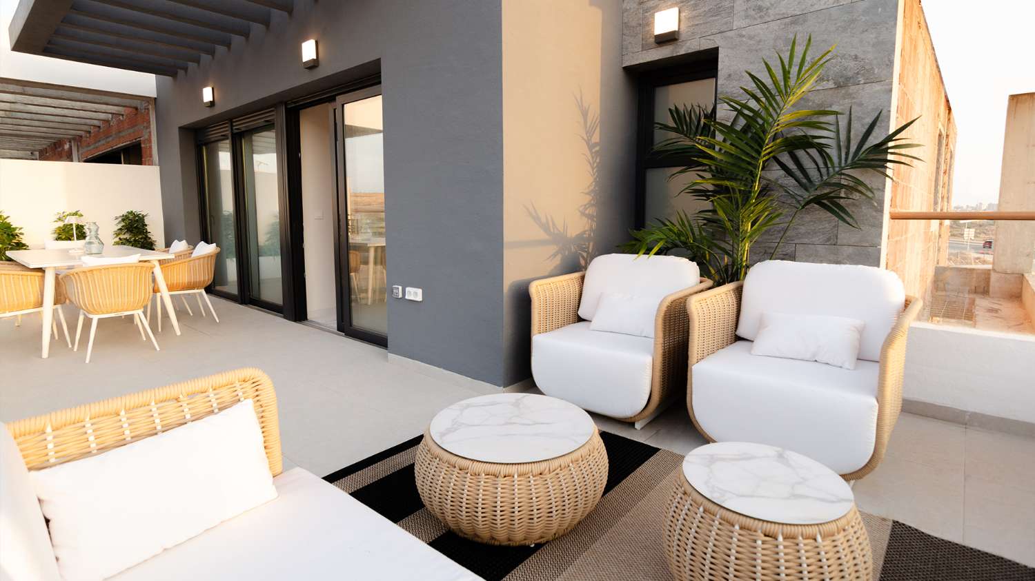 Apartamentos, bungalows, villas pareadas e independientes con magníficas zonas comunes en Torrevieja