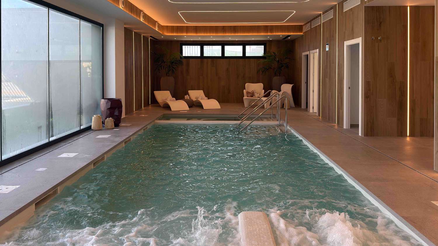 Apartamentos, bungalows, villas pareadas e independientes con magníficas zonas comunes en Torrevieja