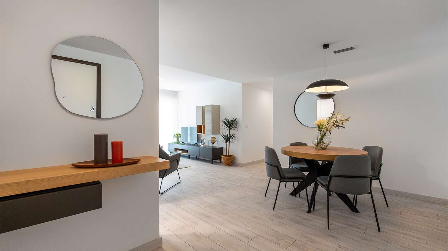 Pisos y áticos de obra nueva de 2, 3 y 4 dormitorios en el residencial Los Álamos de Molina