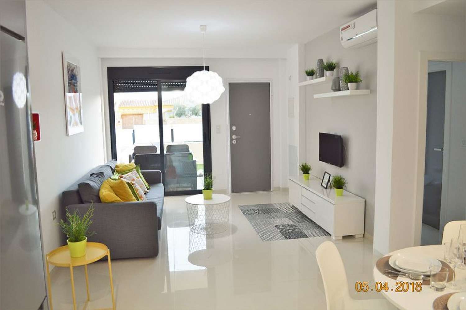 Apartamento de vacaciones en Mil Palmeras (Pilar de la Horadada)