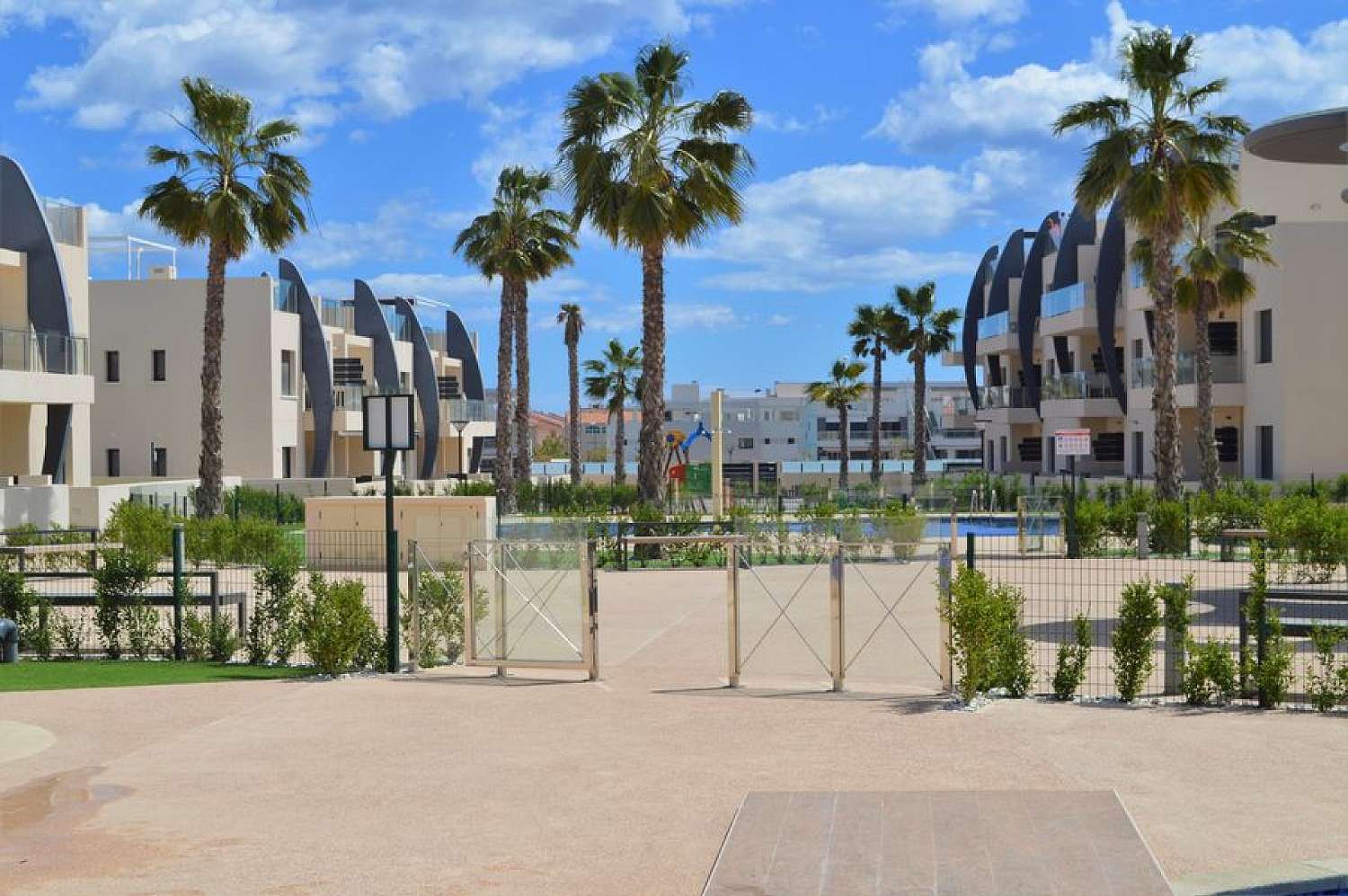 Apartamento de vacaciones en Mil Palmeras (Pilar de la Horadada)
