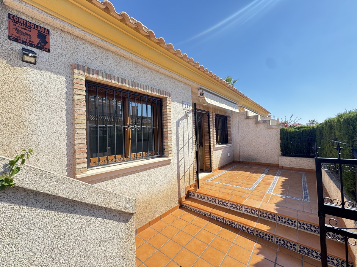 Bungalow en venta en Villamartín-Las Filipinas (Orihuela)