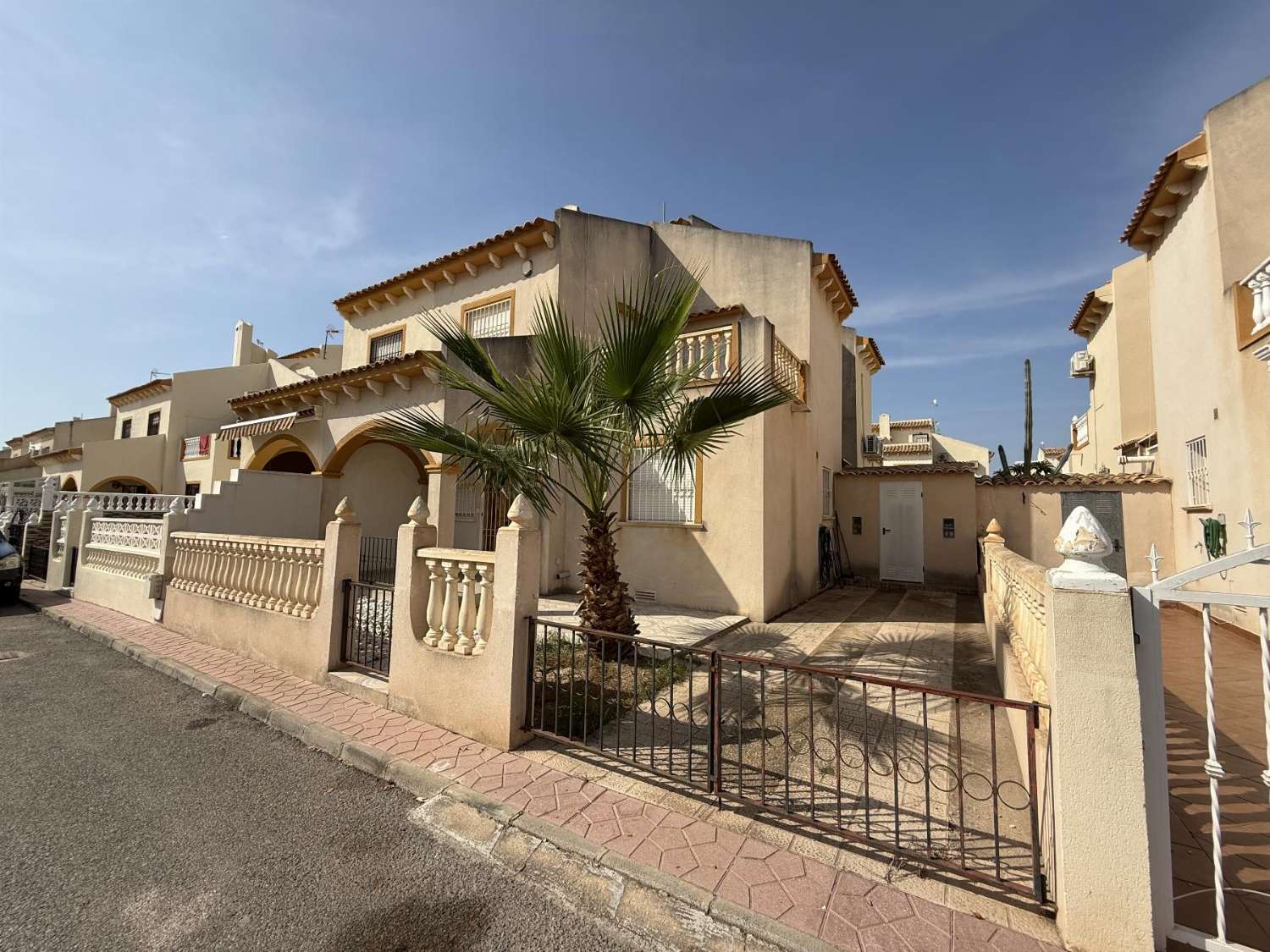 Chalet en venta en Playa Flamenca (Orihuela)