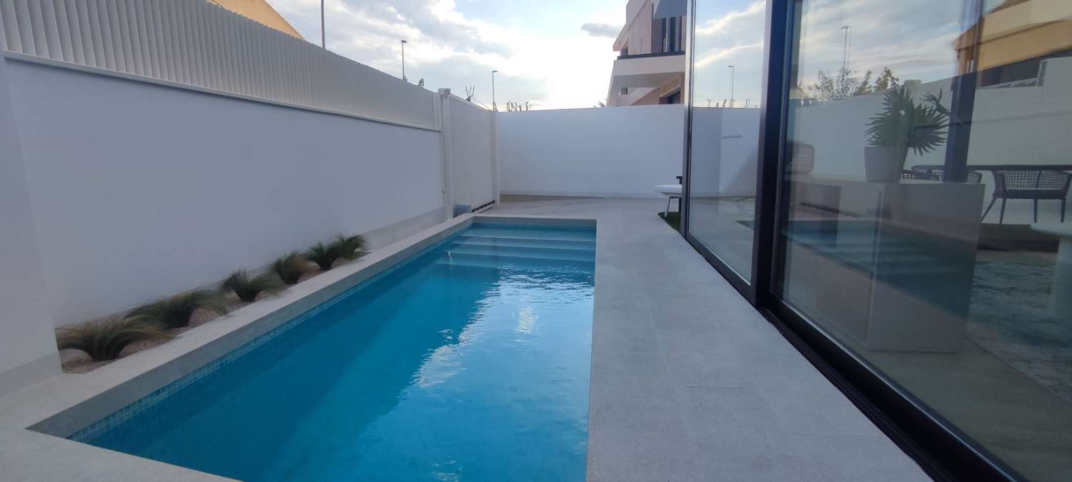 Villa in vendita a Torre de la Horadada (Pilar de la Horadada)