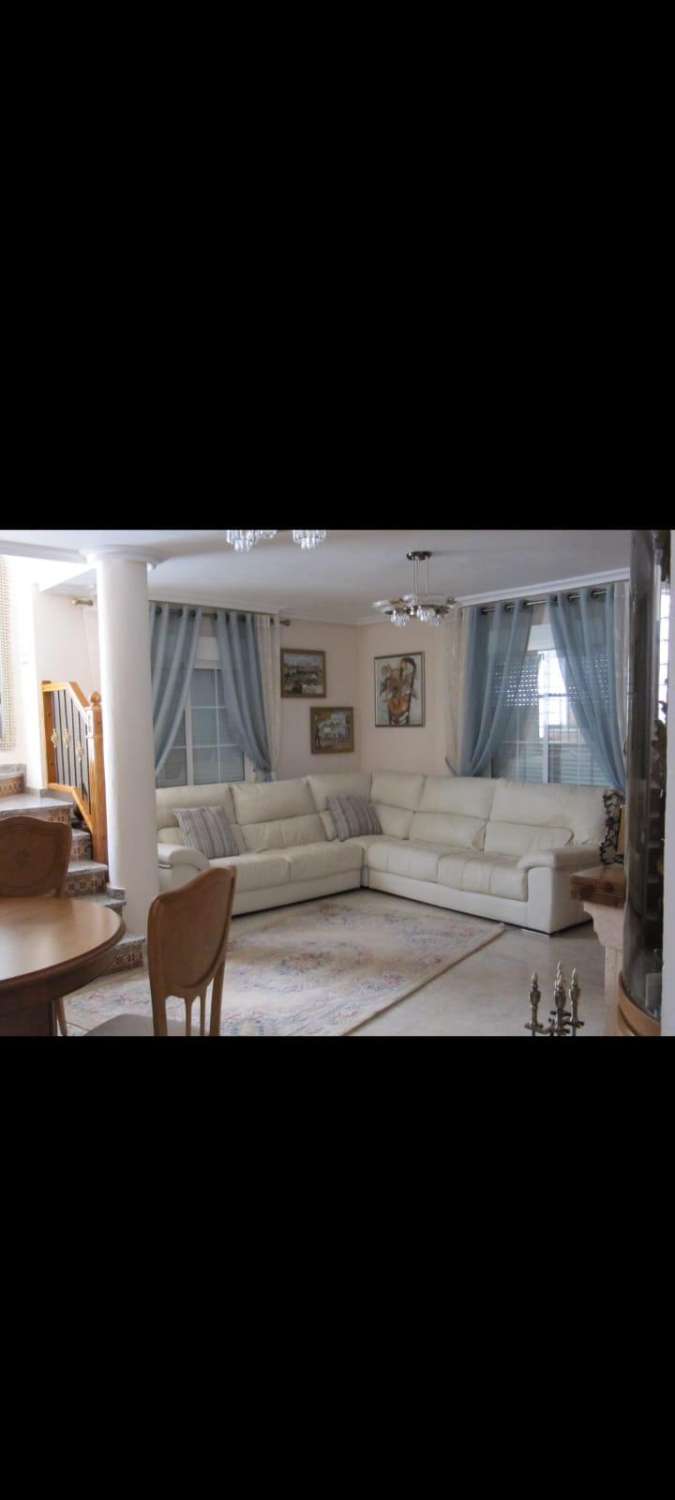 Вилла в аренде в Villamartín-Las Filipinas (Orihuela)