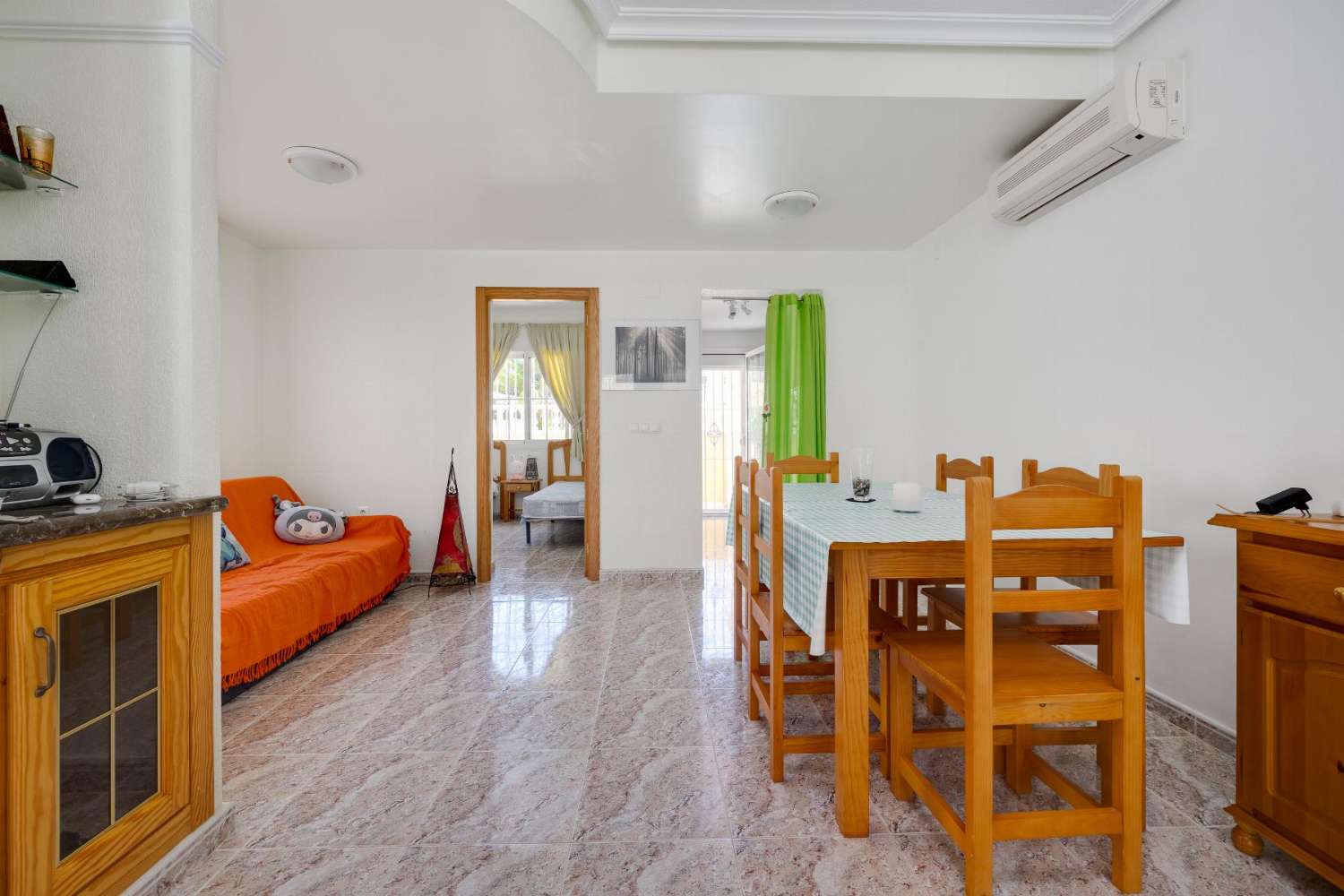 Дом в продаже в La Zenia (Orihuela)