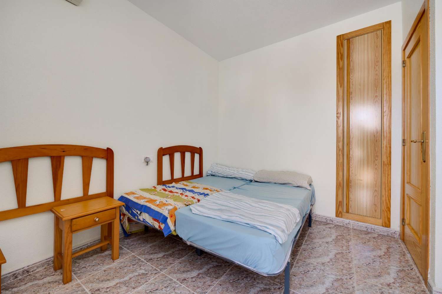 Дом в продаже в La Zenia (Orihuela)