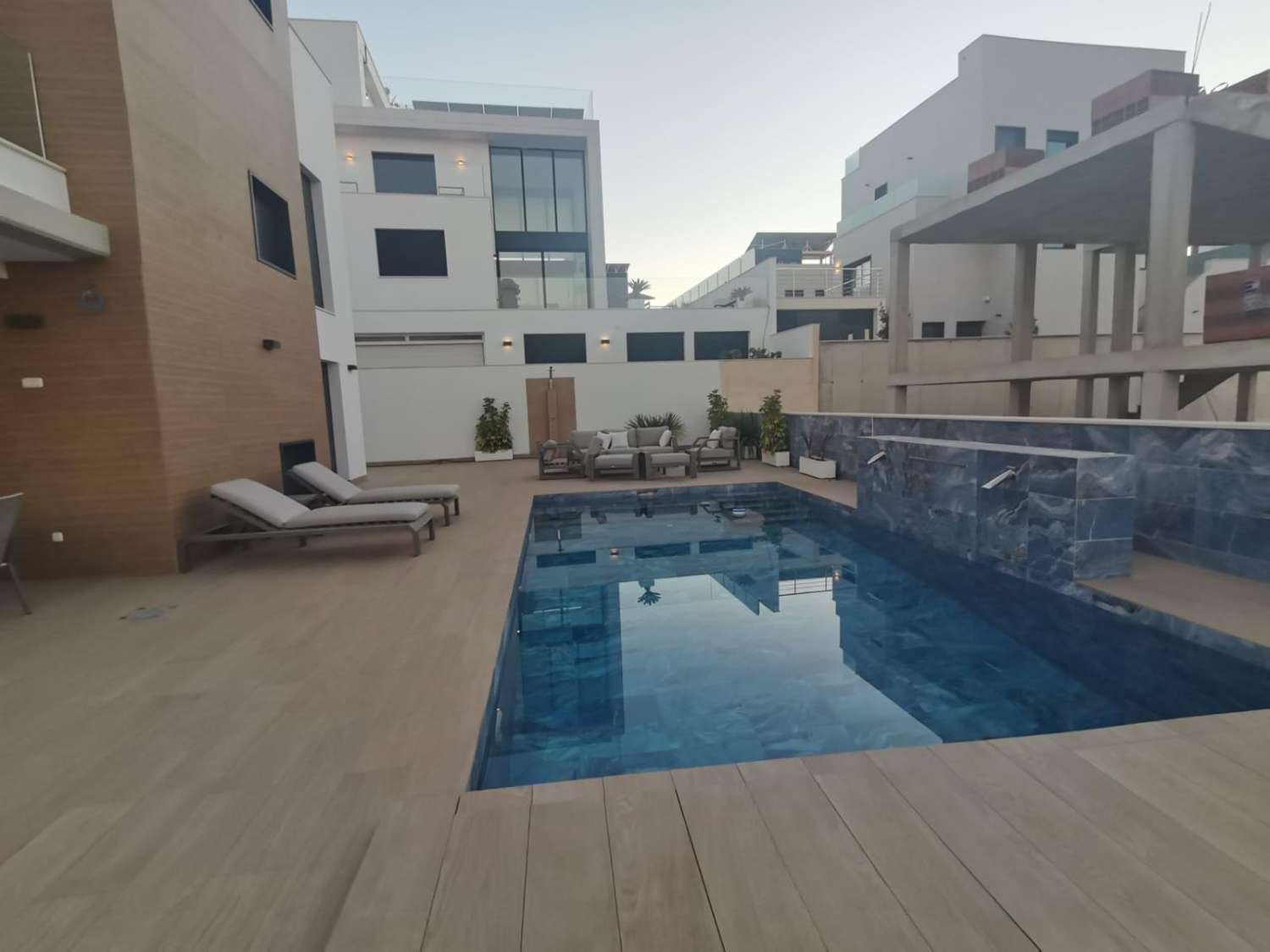 Villa en venta en Campoamor (Orihuela)