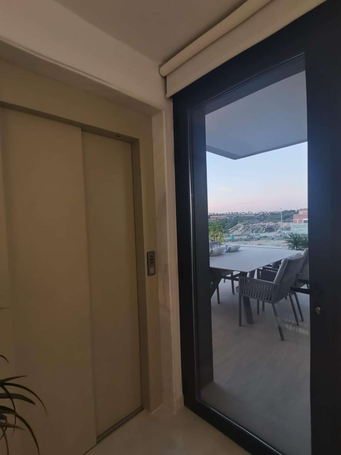 Villa en venta en Campoamor (Orihuela)