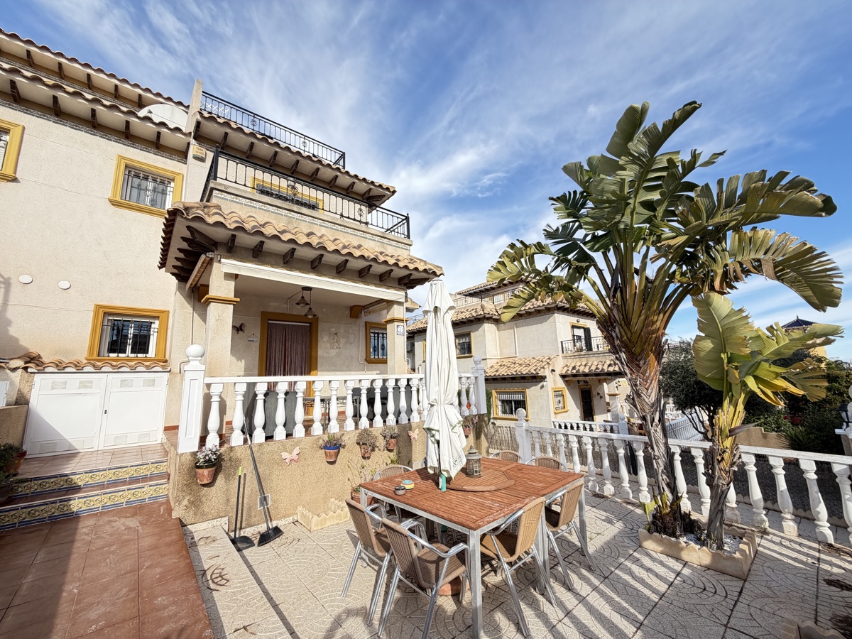Casa en venta en Villamartín-Las Filipinas (Orihuela)