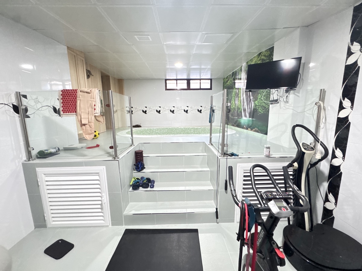 Villa en venta en Cabo Roig (Orihuela)