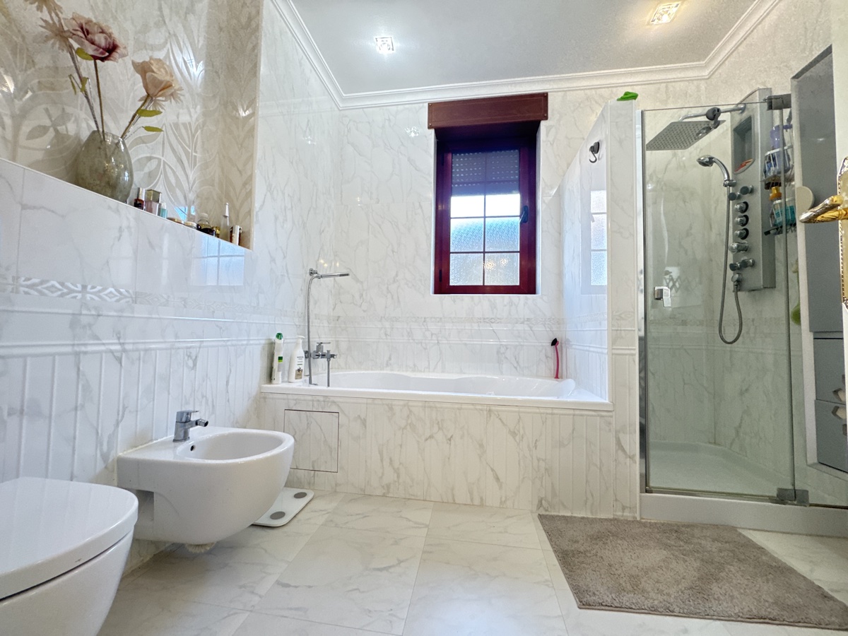 Villa en venta en Cabo Roig (Orihuela)