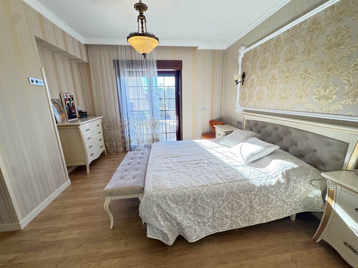 Villa en venta en Cabo Roig (Orihuela)