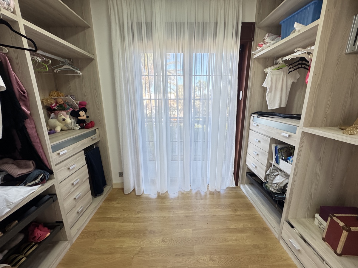 Villa en venta en Cabo Roig (Orihuela)