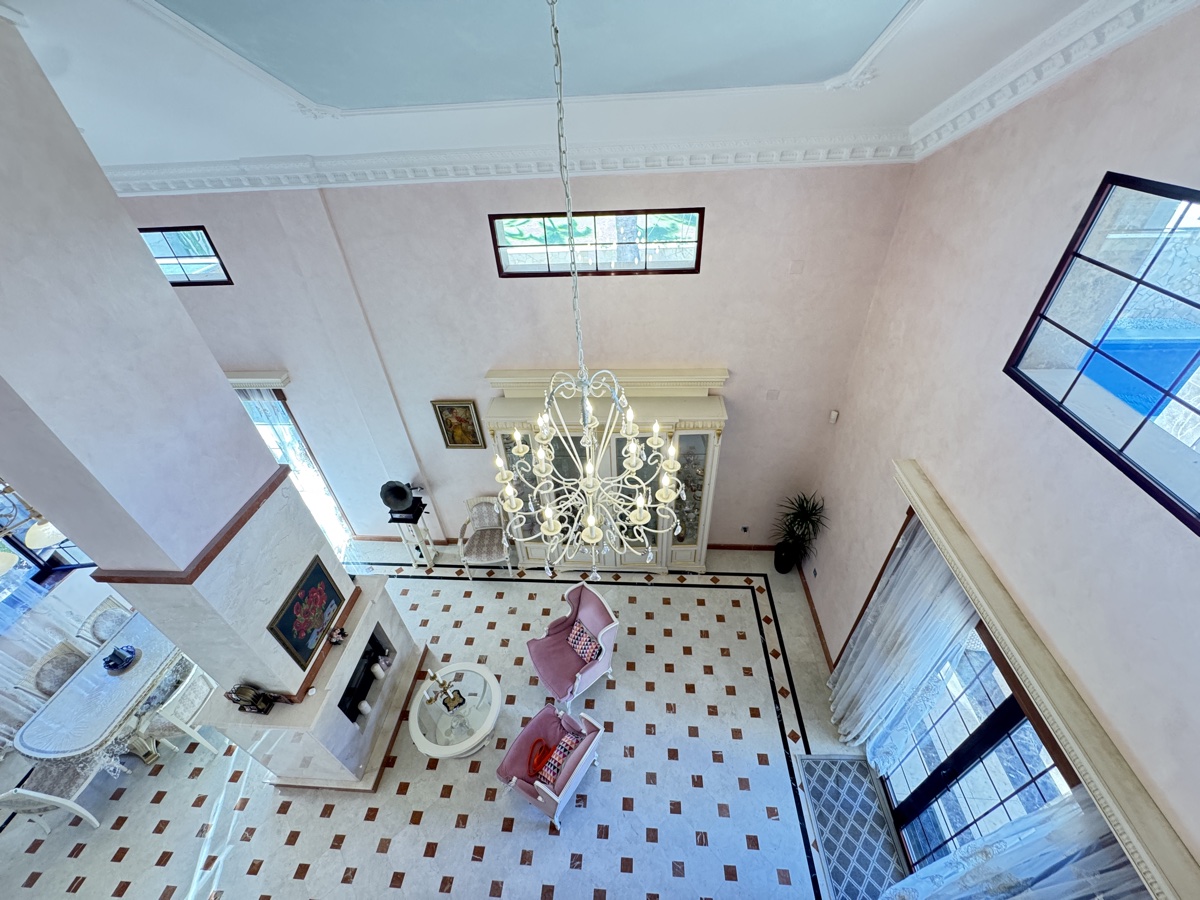 Villa en venta en Cabo Roig (Orihuela)