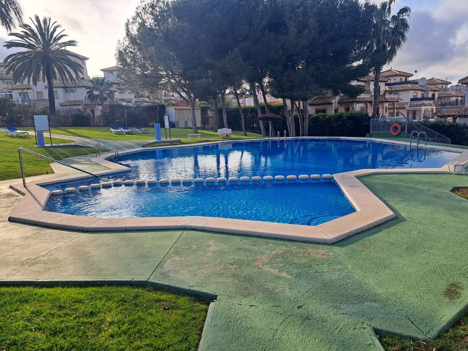 Appartment für ferien in Villamartín-Las Filipinas (Orihuela)