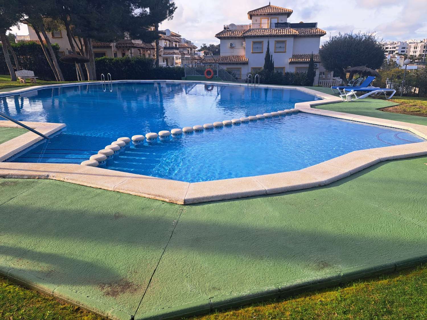 Appartment für ferien in Villamartín-Las Filipinas (Orihuela)