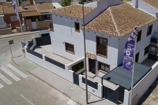 Chalet en venta en Pilar de la Horadada