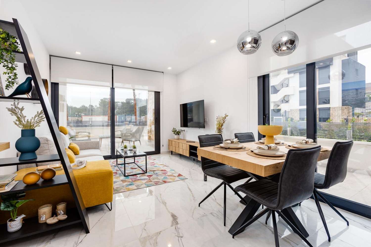 Bungalow en Ciudad Quesada - Oportunidad Única