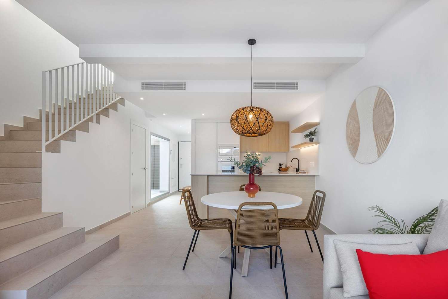 Exclusivo Bungalow con Amplio Solarium en Dolores