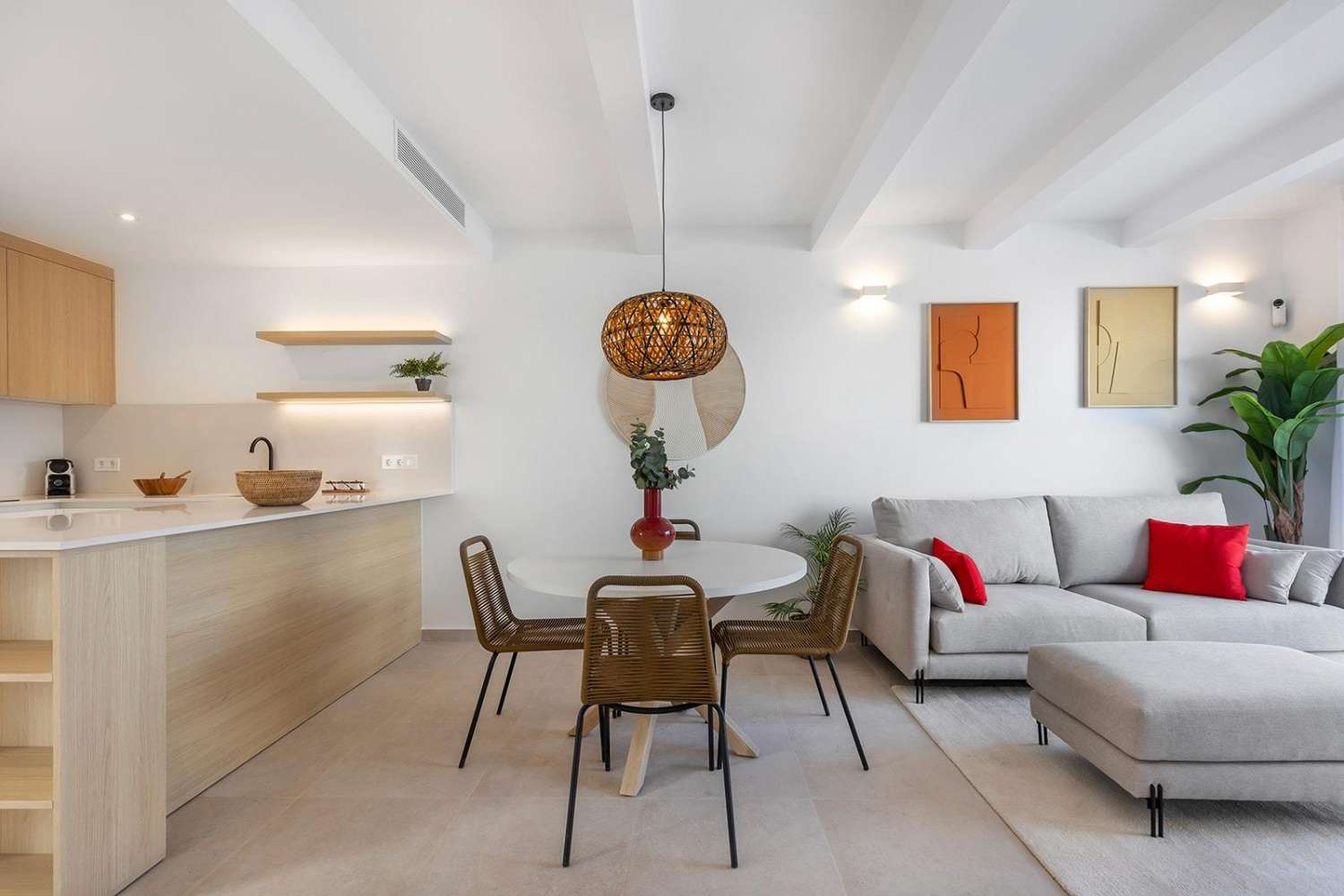 Exclusivo Bungalow con Amplio Solarium en Dolores