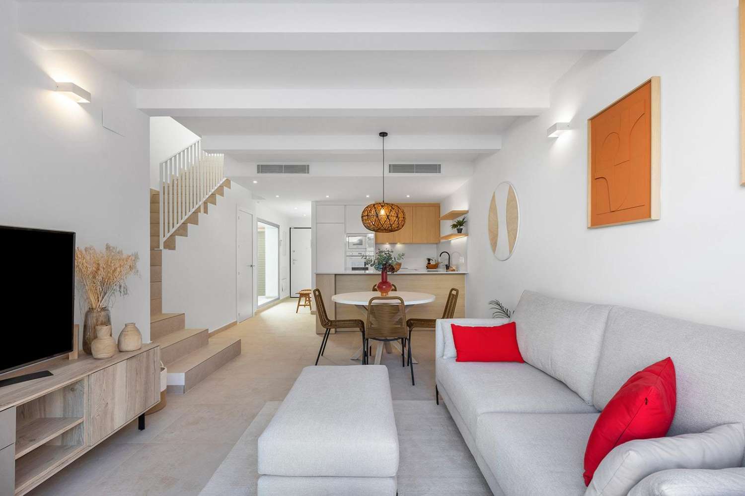 Exclusivo Bungalow con Amplio Solarium en Dolores