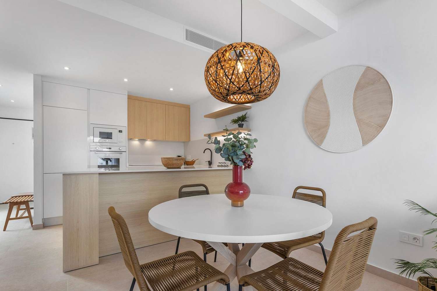 Exclusivo Bungalow con Amplio Solarium en Dolores