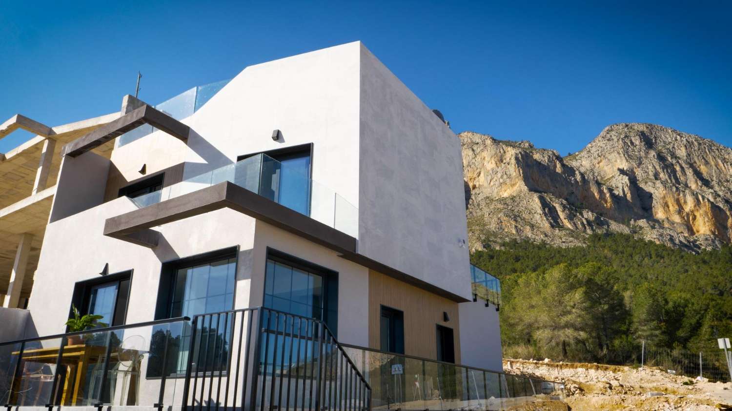 Vivienda con Piscina Propia en Polop