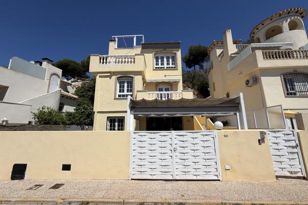 Villa de 4 dormitorios/4 baños en Las Ramblas Golf