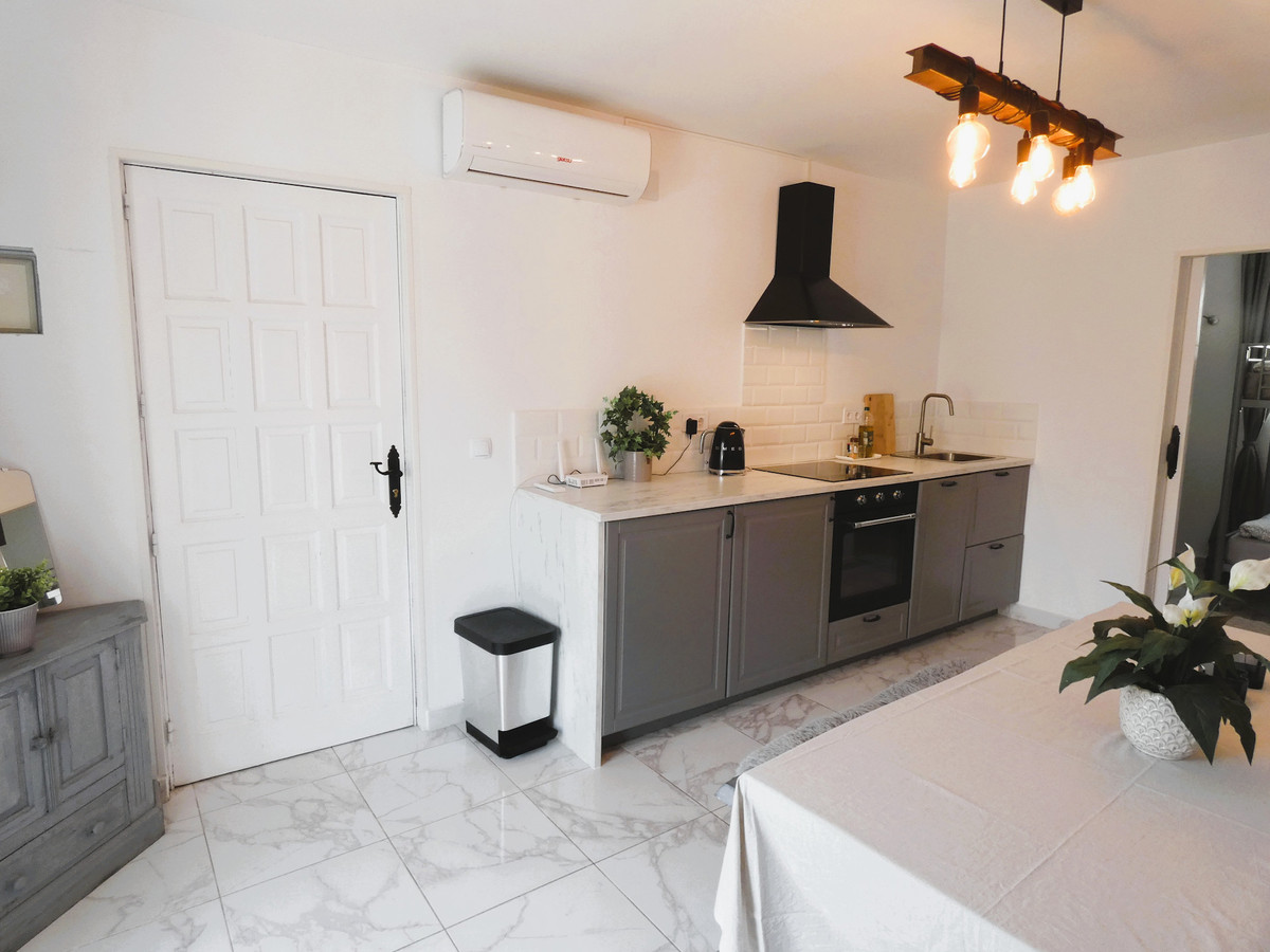 Продается трехкомнатная квартира в Лос-Альтосе.