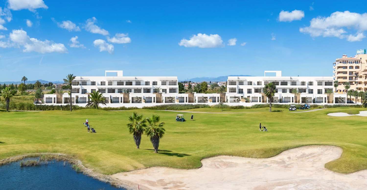Apartamento de 2 habitaciones en venta en Los Alcázares.