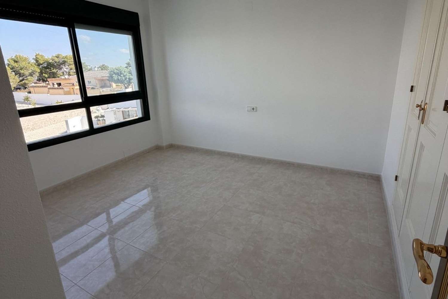 Kant-en-klare appartementen te koop in Lomas de Campoamor, Orihuela Costa