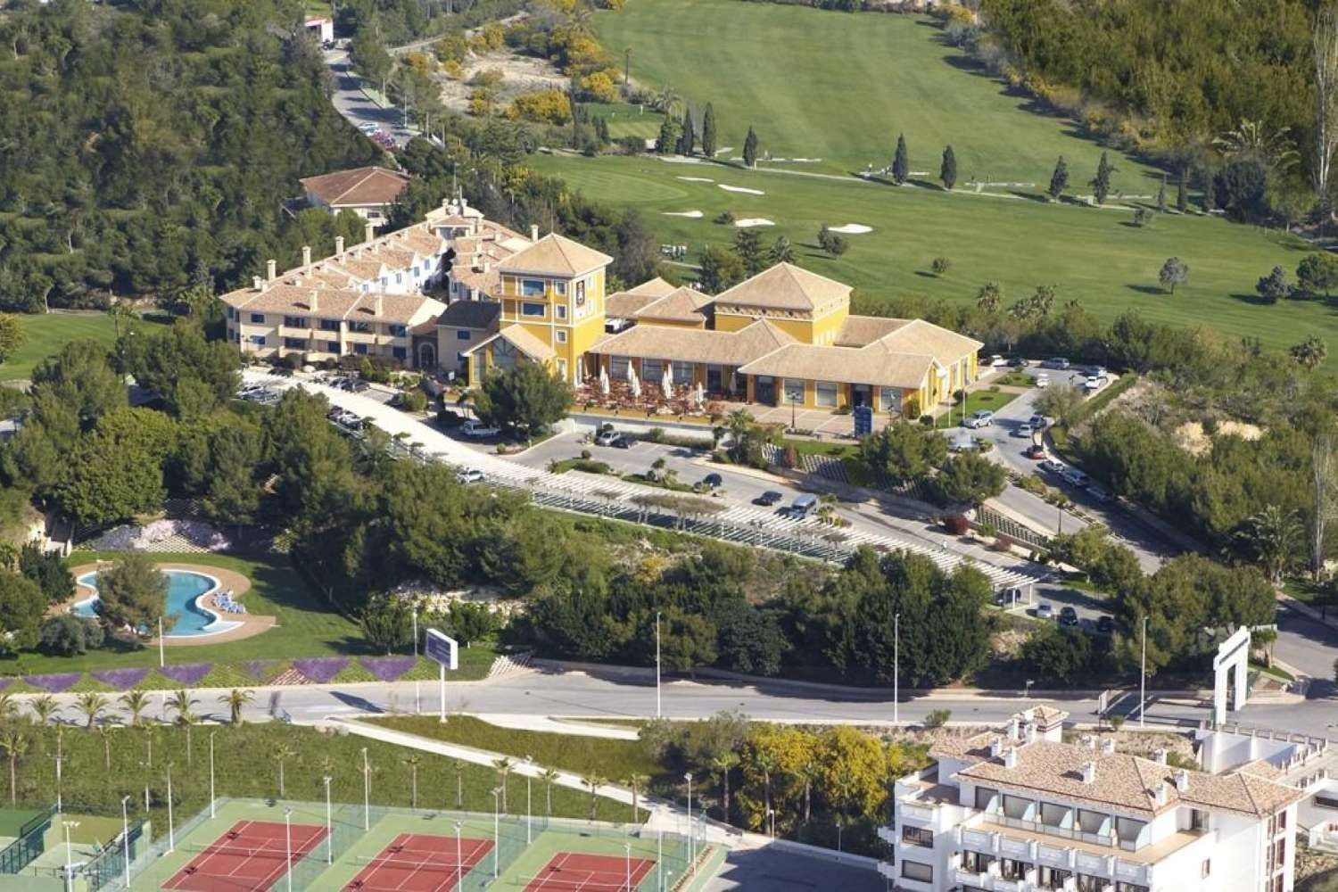 Kant-en-klare appartementen te koop in Lomas de Campoamor, Orihuela Costa
